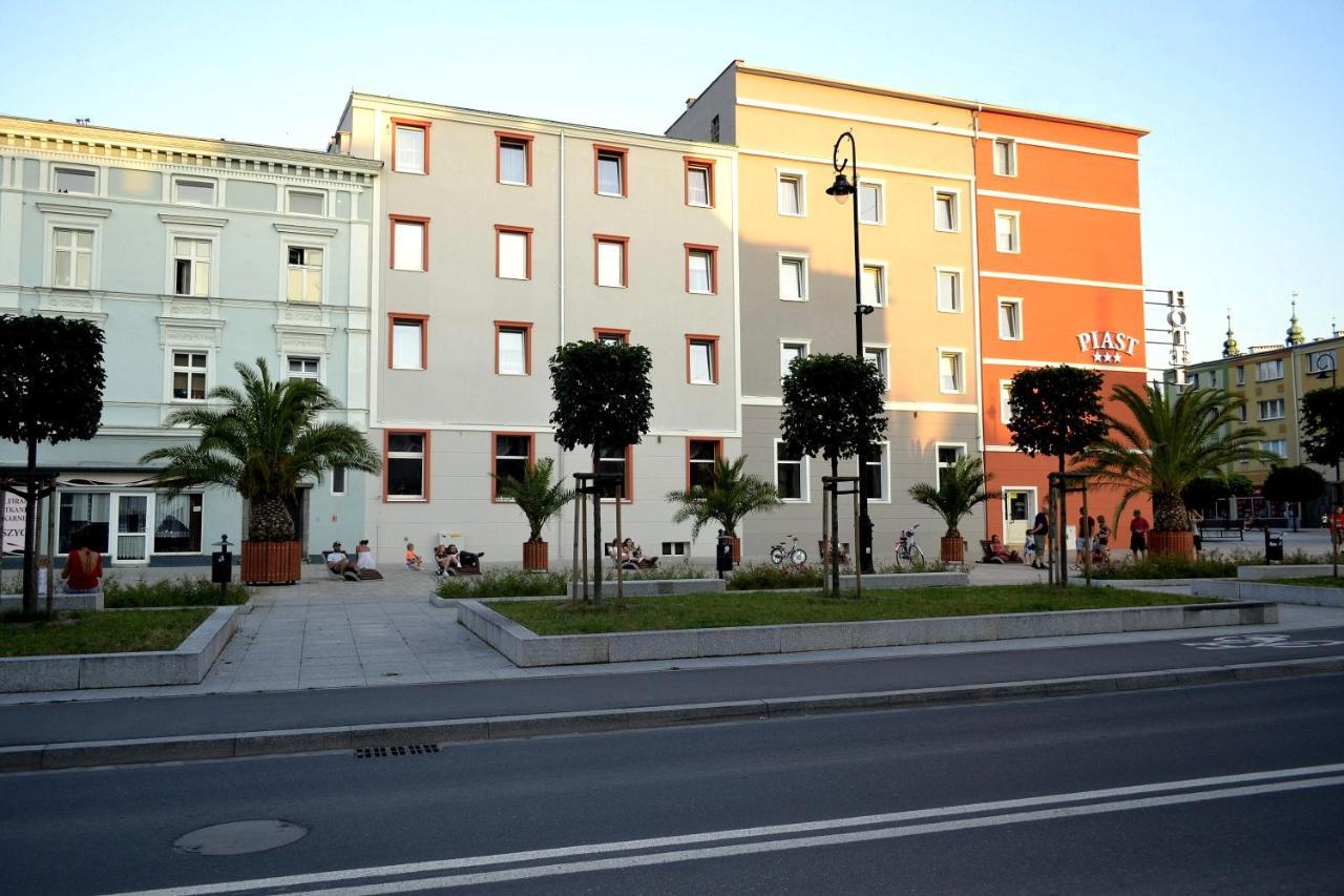 Hotel Piast Nysa Eksteriør billede