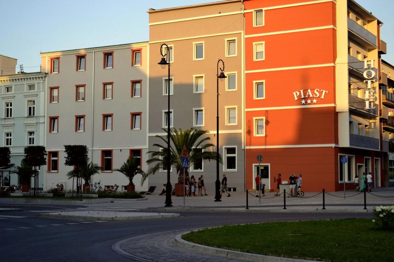 Hotel Piast Nysa Eksteriør billede
